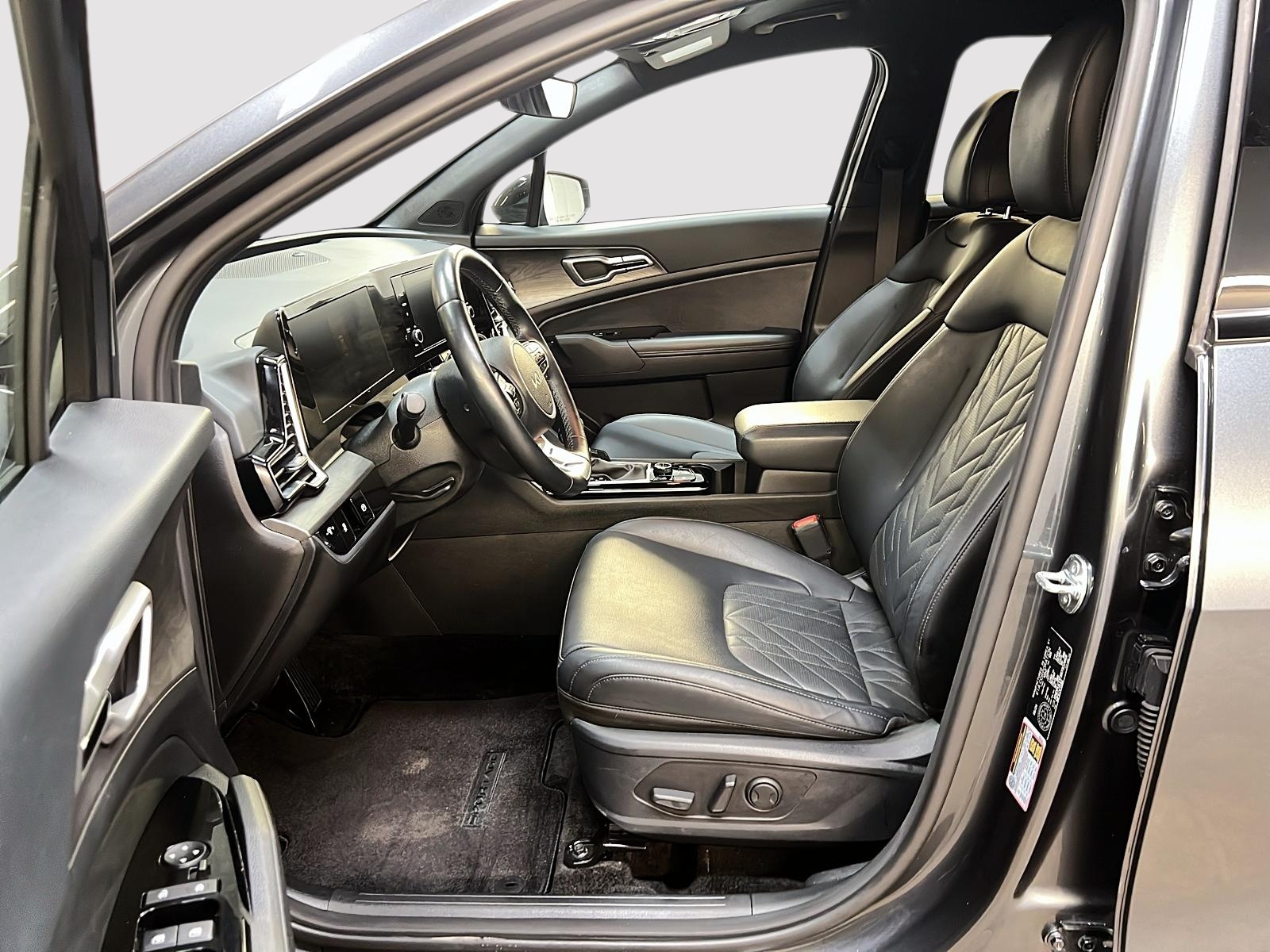 Kia Sportage X-LINE CUIR 4RM 2024 - image #9
