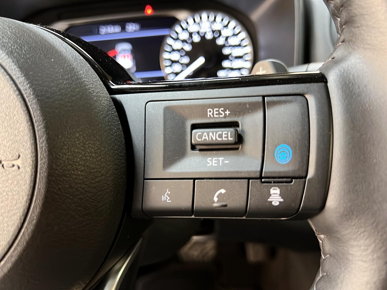 Nissan Rogue SV MIDNIGHT CUIR TOIT PANO 4RM 2023 - image #21