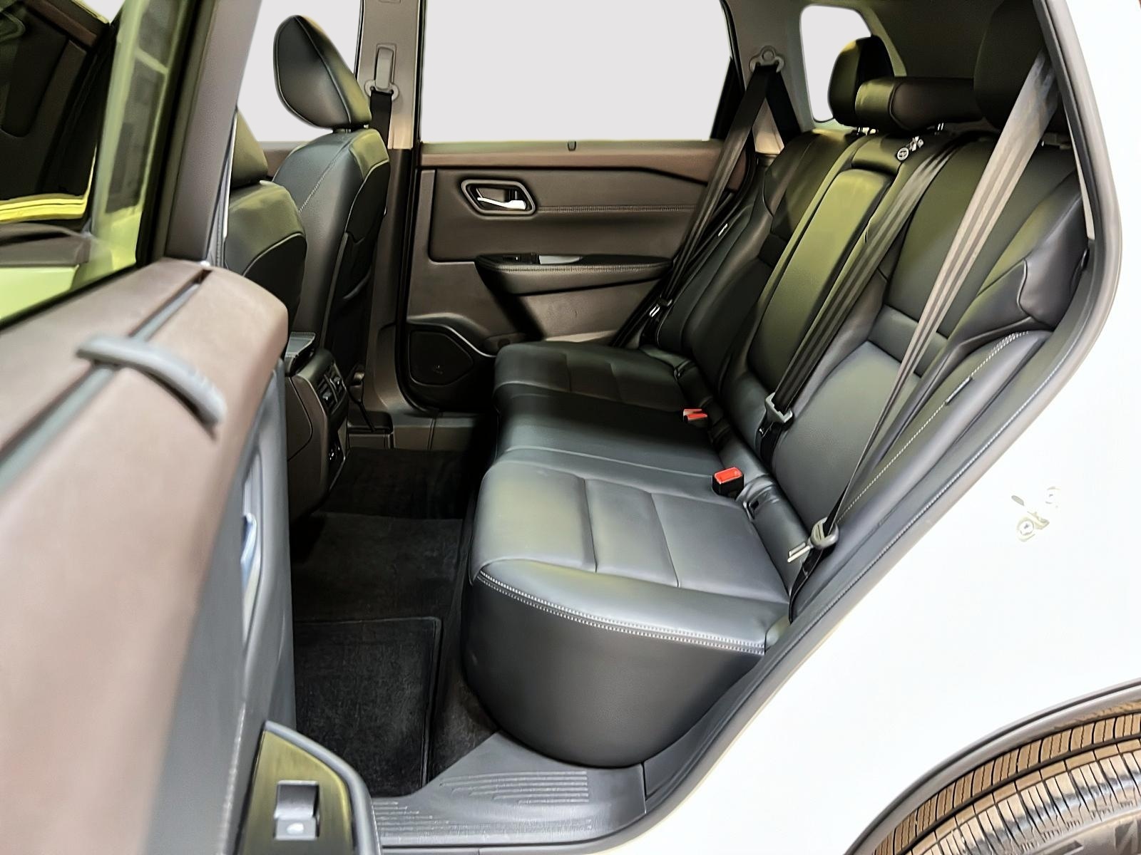 Nissan Rogue SV MIDNIGHT CUIR TOIT PANO 4RM 2023 - image #9