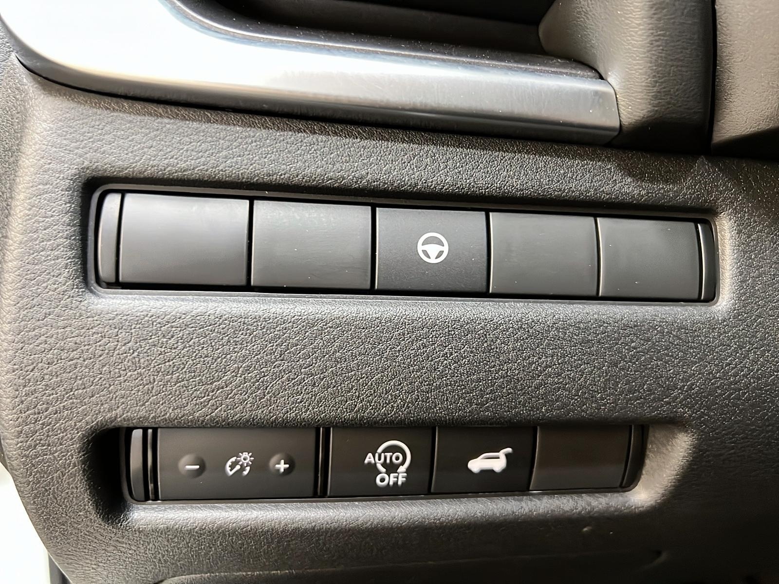 Nissan Rogue SV MIDNIGHT CUIR TOIT PANO 4RM 2023 - image #23