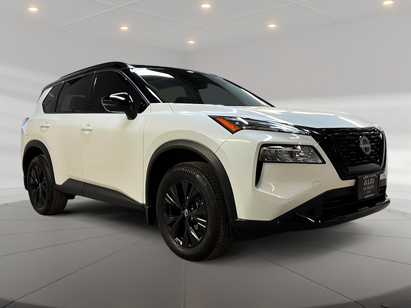 Nissan Rogue SV MIDNIGHT CUIR TOIT PANO 4RM 2023 - image #3