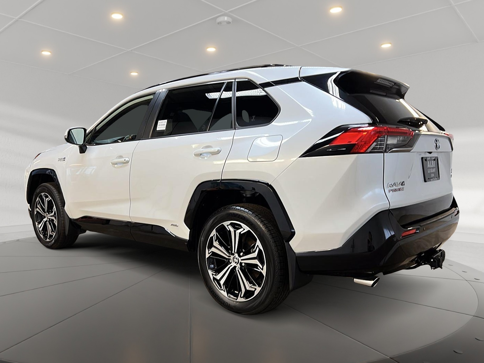 Toyota Rav4 Prime XSE TECH PLUG IN CUIR TOIT PANO NAV 4RM 2023 - image #6