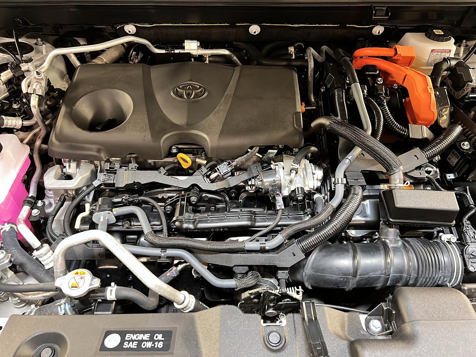 Toyota Rav4 Prime XSE TECH PLUG IN CUIR TOIT PANO NAV 4RM 2023 - image #12