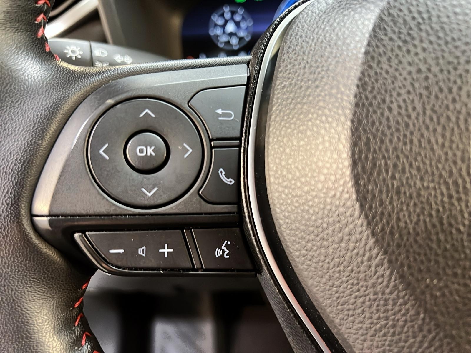 Toyota Rav4 Prime XSE TECH PLUG IN CUIR TOIT PANO NAV 4RM 2023 - image #22