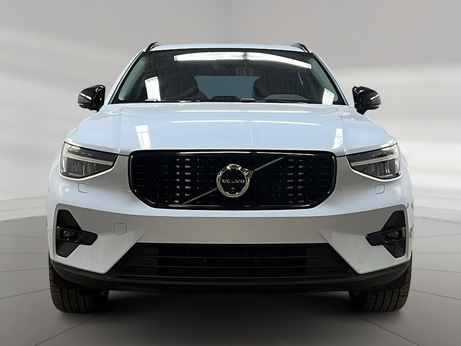 Volvo XC40 B5 PLUS CUIR TOIT PANO 4RM 2025 - image #2