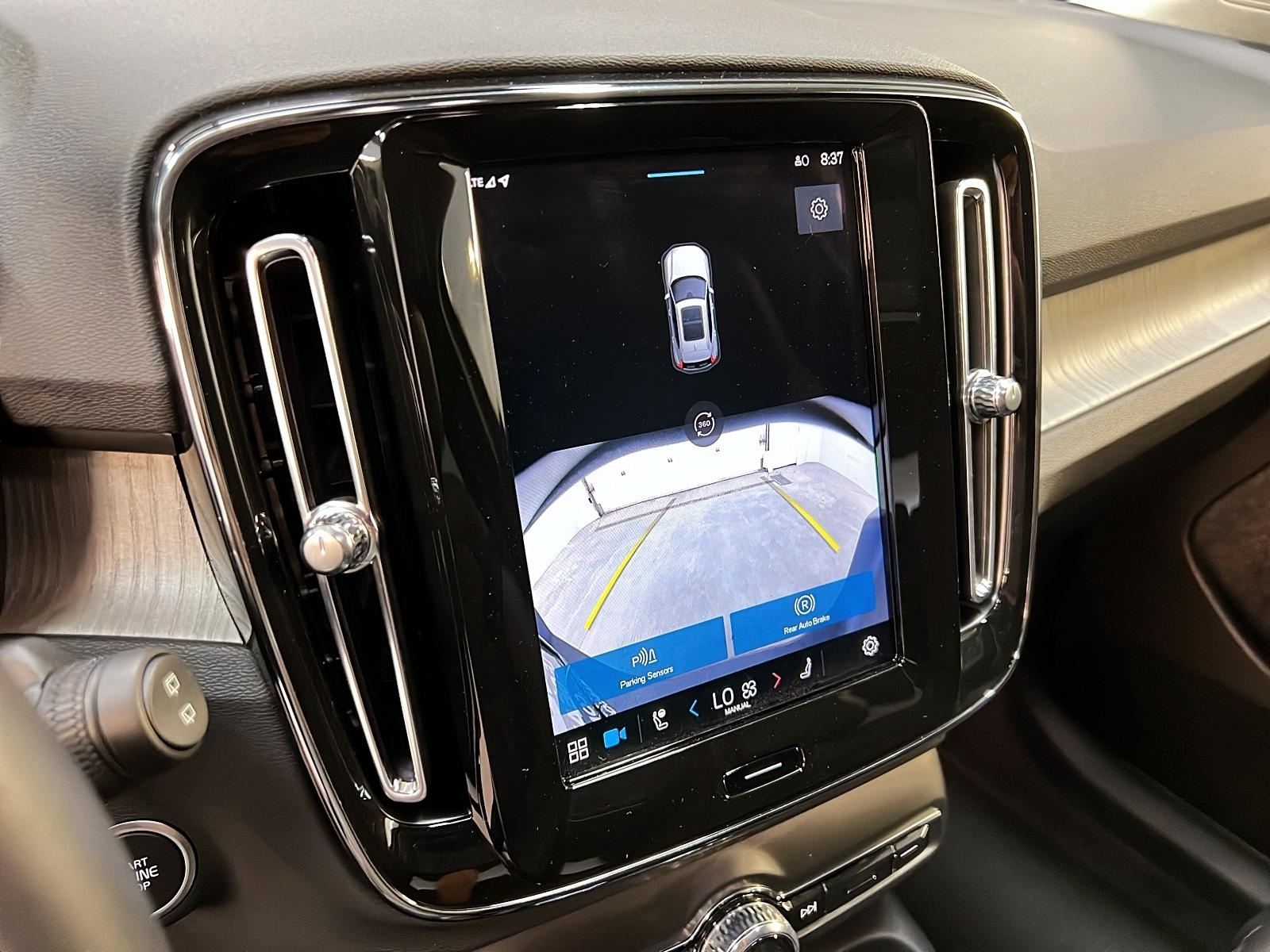 Volvo XC40 B5 PLUS CUIR TOIT PANO NAV 4RM 2025 - image #18