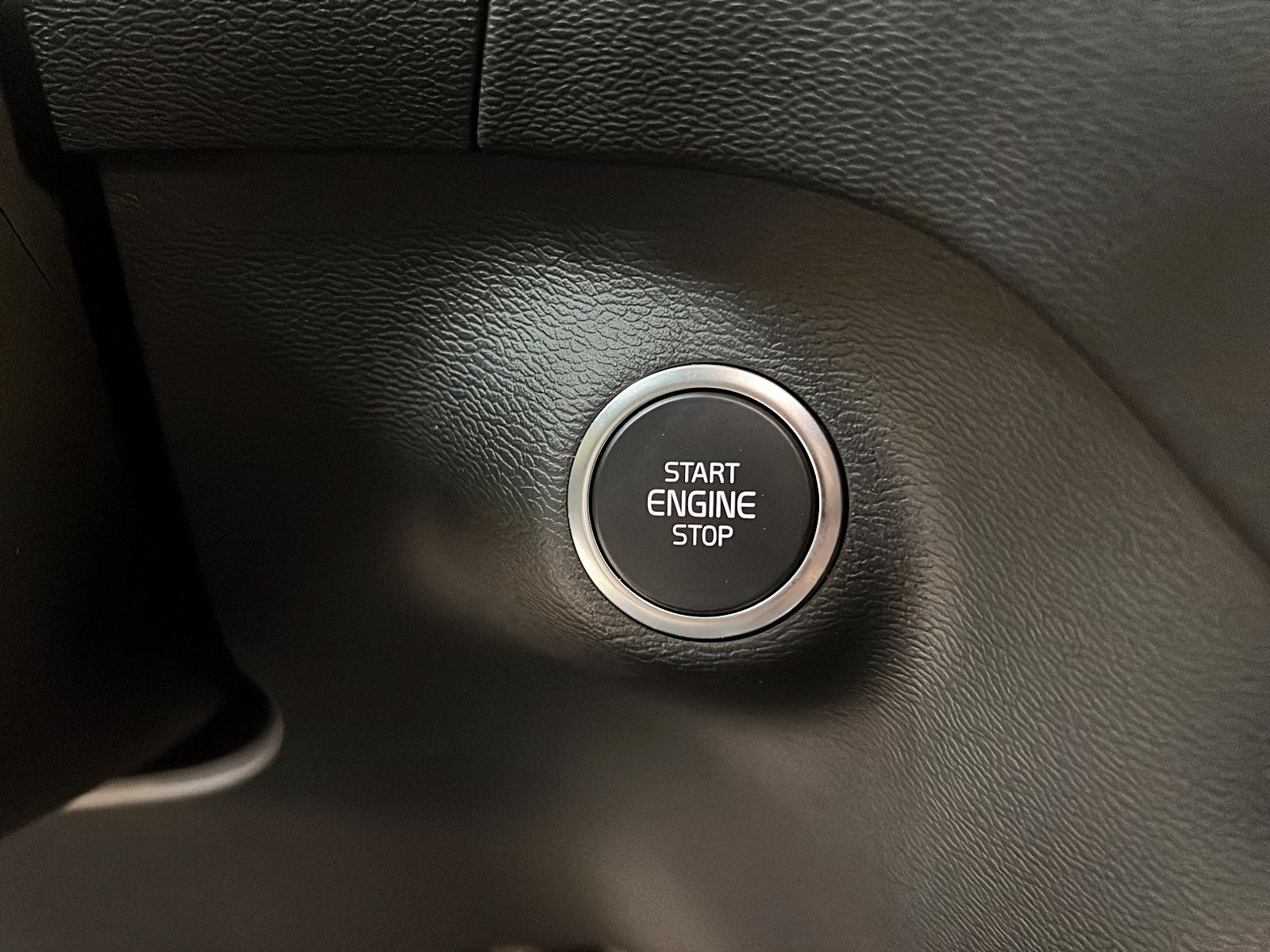 Volvo XC40 B5 PLUS CUIR TOIT PANO NAV 4RM 2025 - image #20