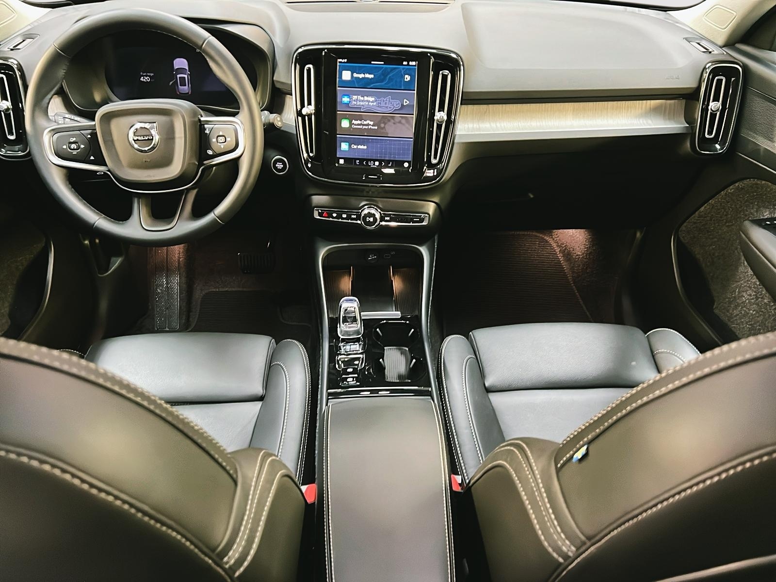Volvo XC40 B5 PLUS CUIR TOIT PANO NAV 4RM 2025 - image #11
