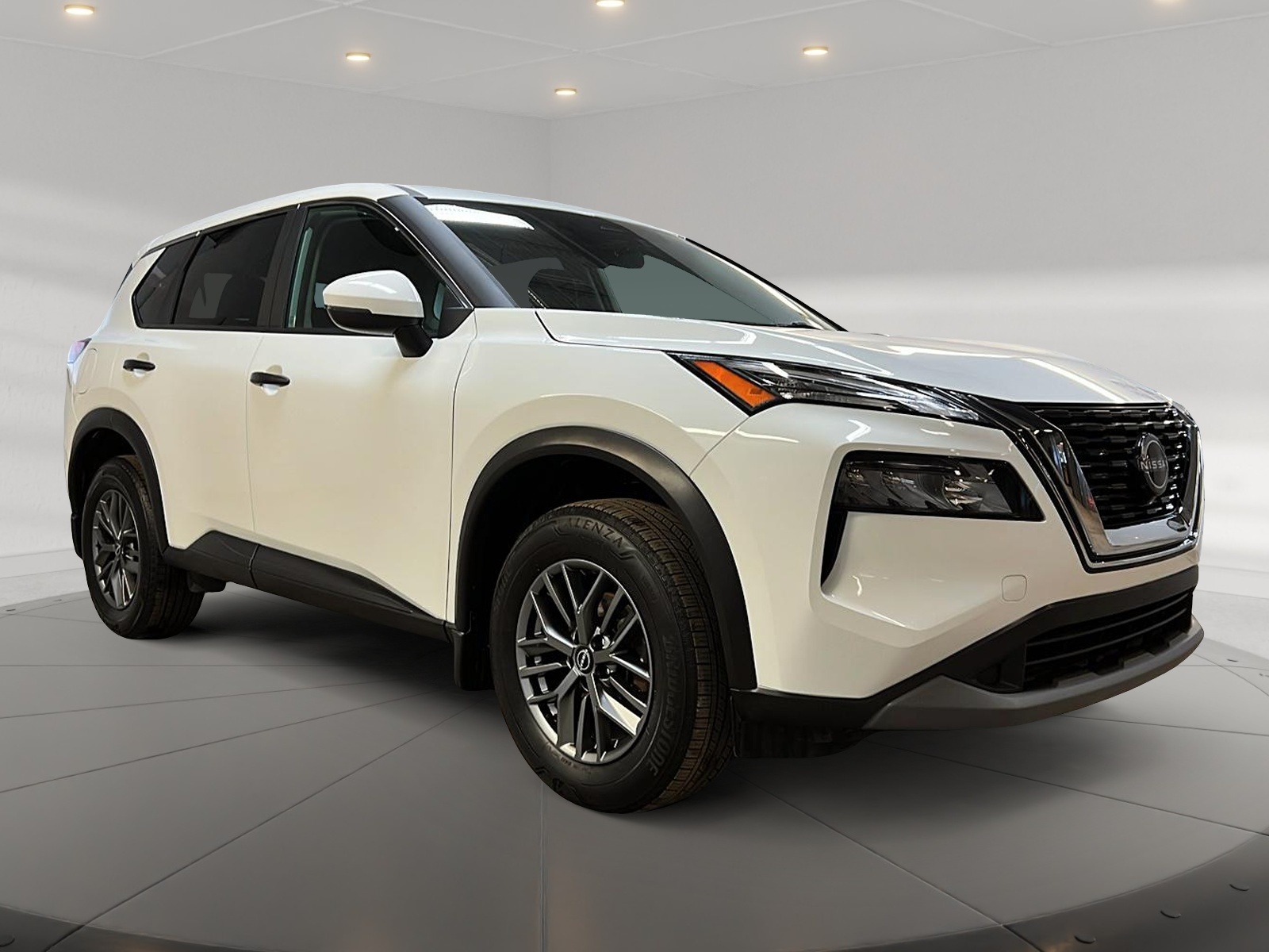 Nissan Rogue S 4RM 2023 - image #3