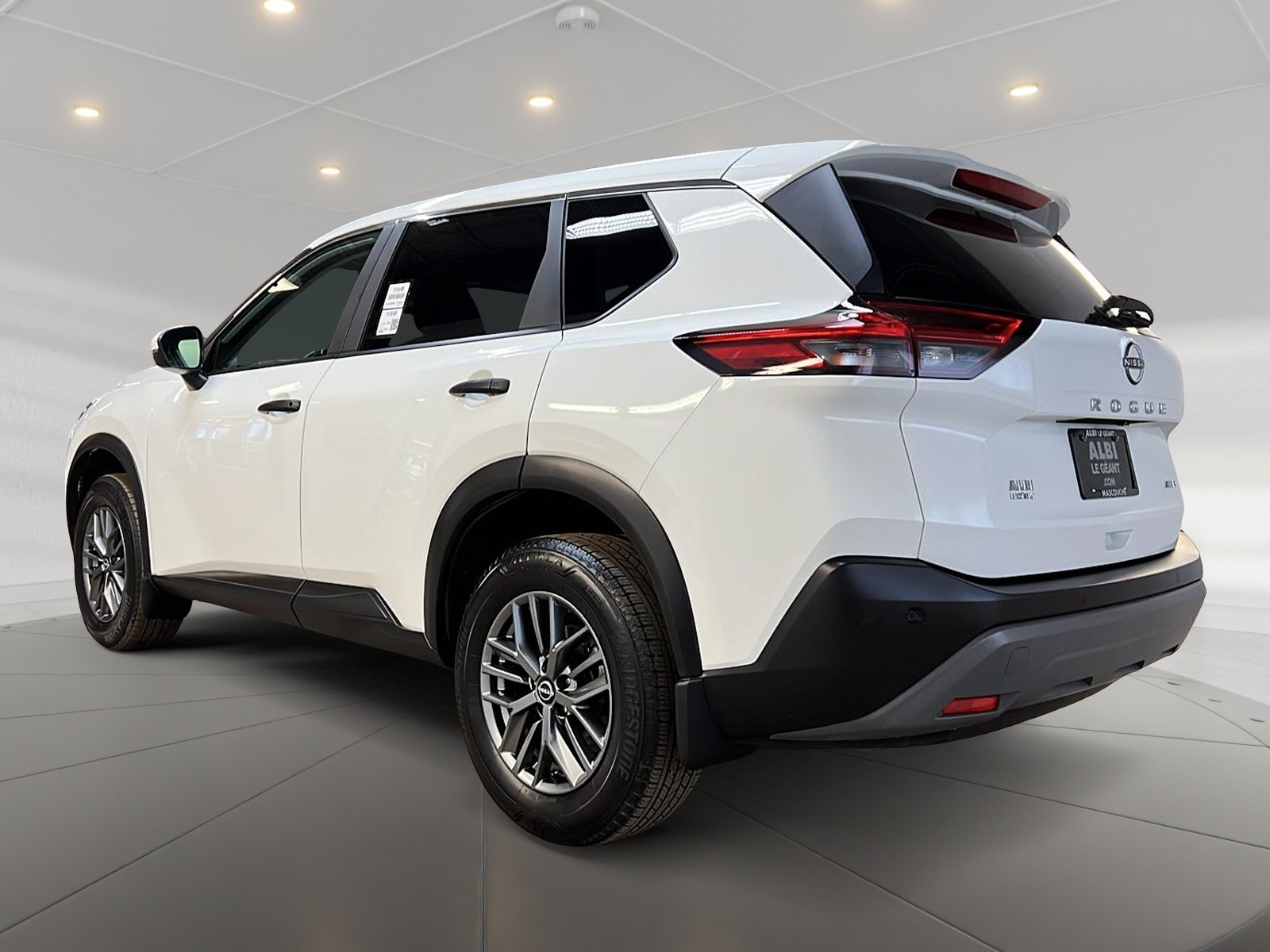 Nissan Rogue S 4RM 2023 - image #6