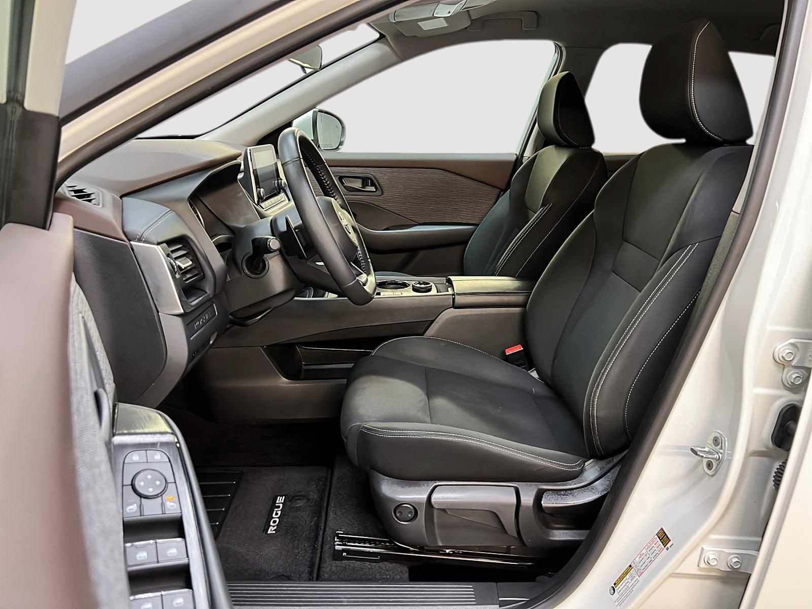 Nissan Rogue S 4RM 2023 - image #7