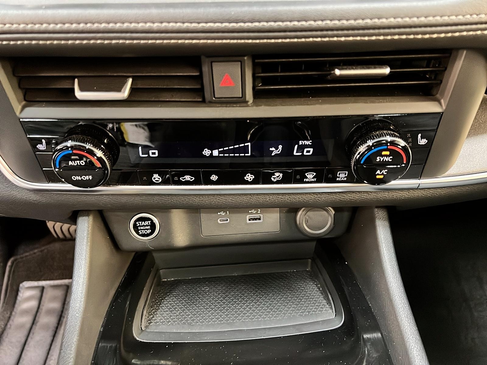 Nissan Rogue SV TOIT PANO  4RM 2023 - image #15