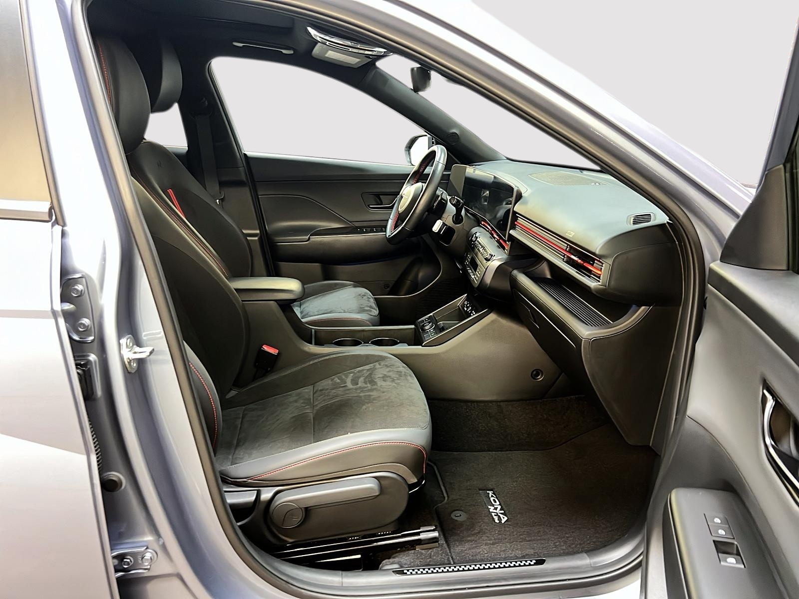 Hyundai Kona N-LINE 1.6T  TOIT 4RM 2024 - image #8