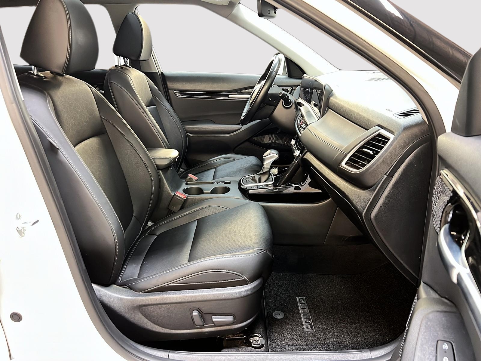 Kia SELTOS EX PREMIUM CUIR TOIT NAV 4RM 2024 - image #8
