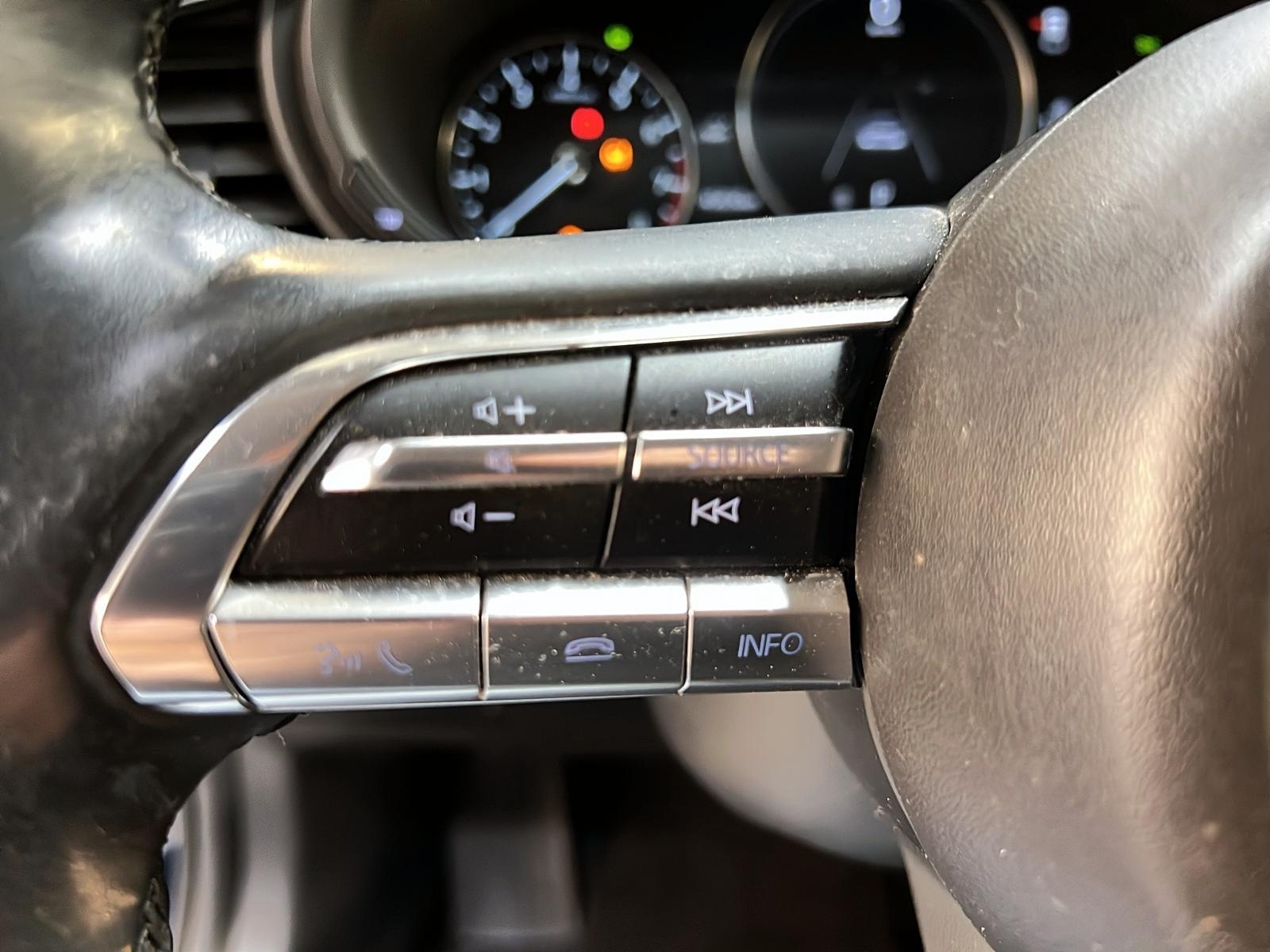 Mazda CX-30 GS 2021 - image #20