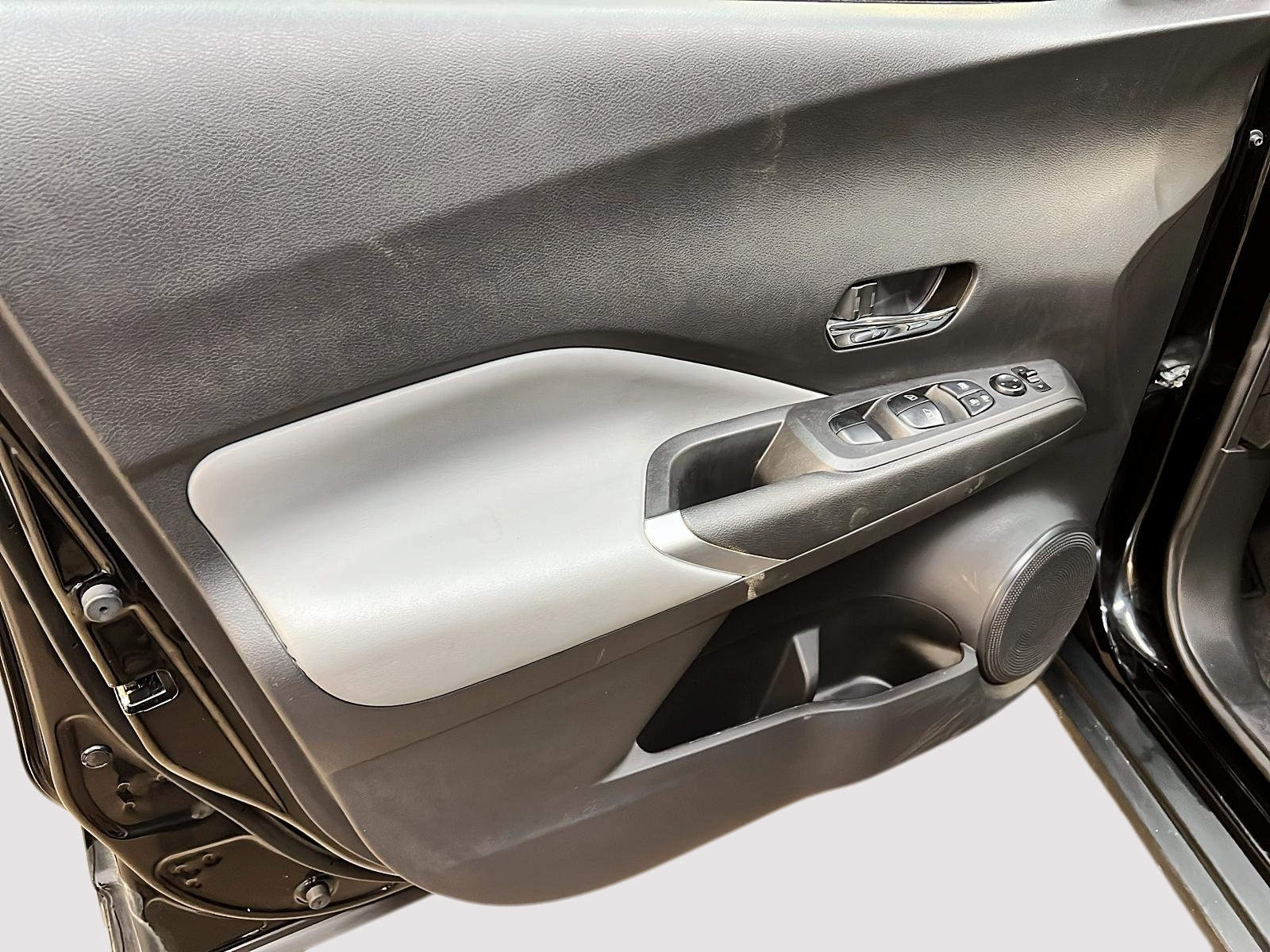 Nissan Kicks SR PREMIUM CUIR 2023 - image #22