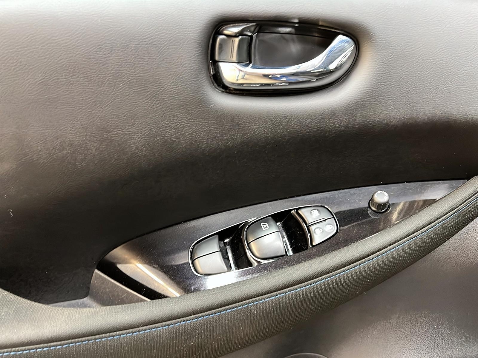 Nissan Leaf SV NAV 2023 - image #22