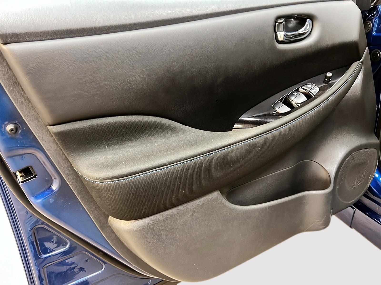 Nissan Leaf SV NAV 2023 - image #8
