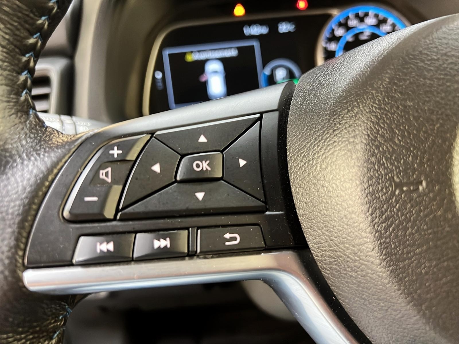 Nissan Leaf SV NAV 2023 - image #20