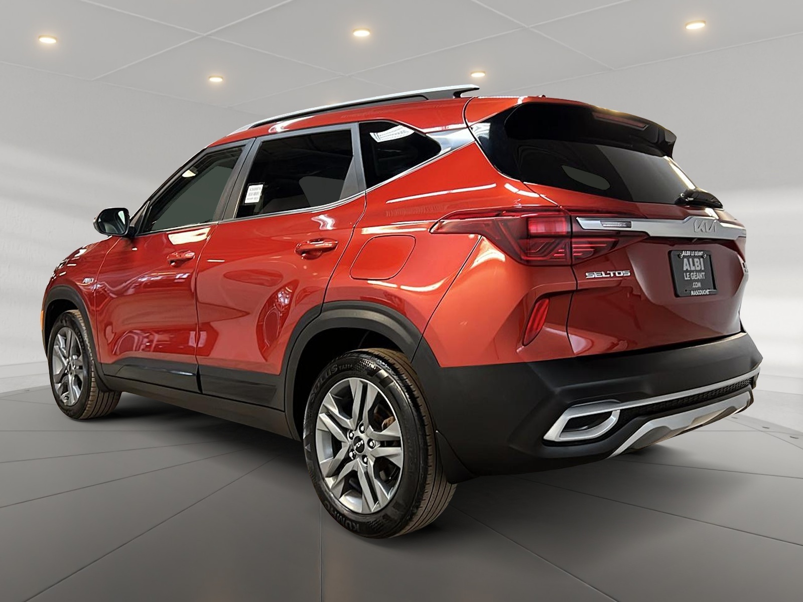 Kia SELTOS EX CUIR TOIT 4RM 2023 - image #6