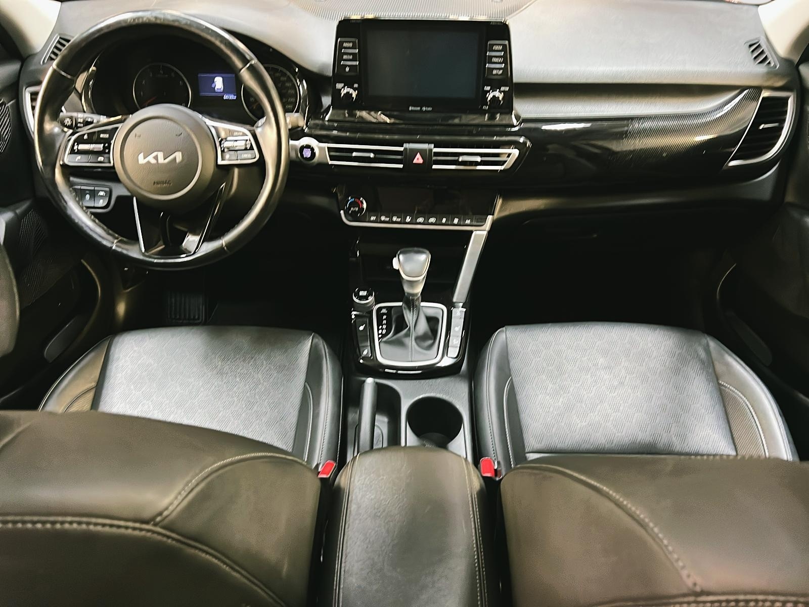 Kia SELTOS EX CUIR TOIT 4RM 2023 - image #11