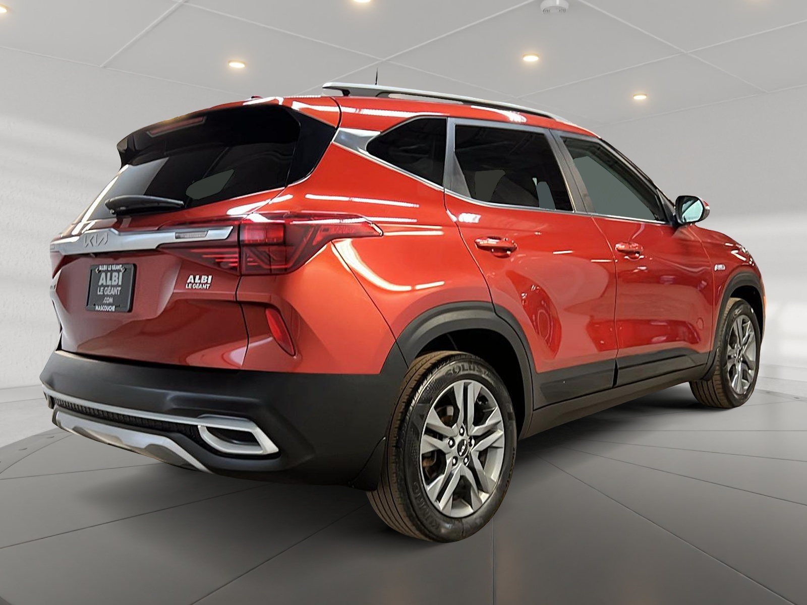 Kia SELTOS EX CUIR TOIT 4RM 2023 - image #4