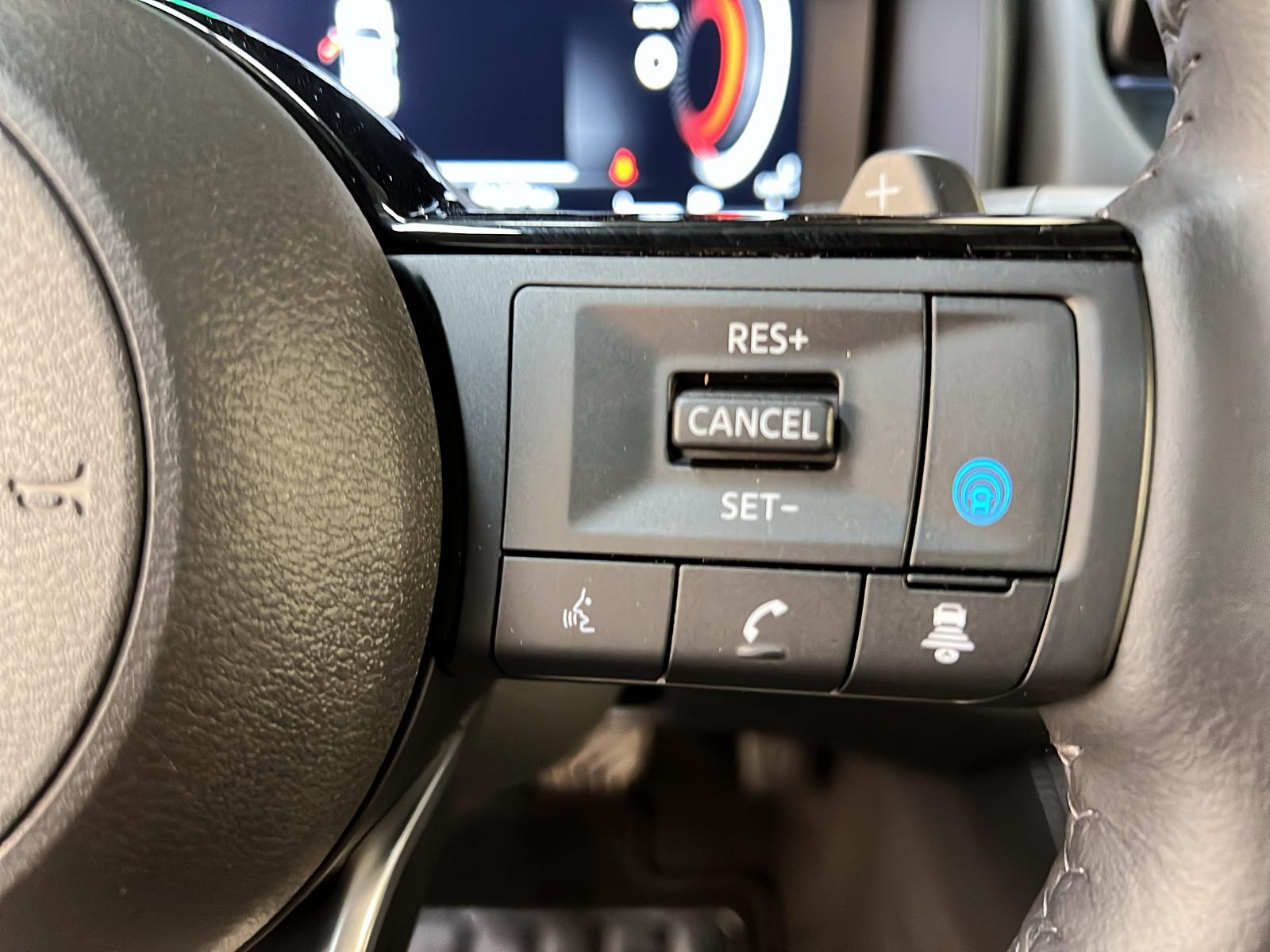 Nissan Rogue PLATINUM CUIR TOIT PANO NAV 4RM 2024 - image #22