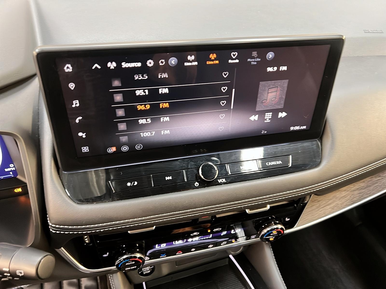 Nissan Rogue PLATINUM CUIR TOIT PANO NAV 4RM 2024 - image #18
