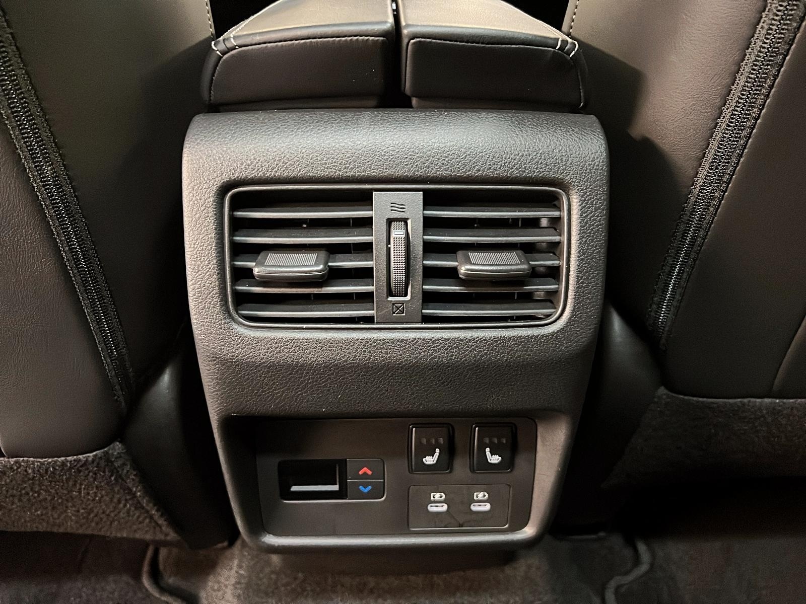 Nissan Rogue PLATINUM CUIR TOIT PANO NAV 4RM 2024 - image #11