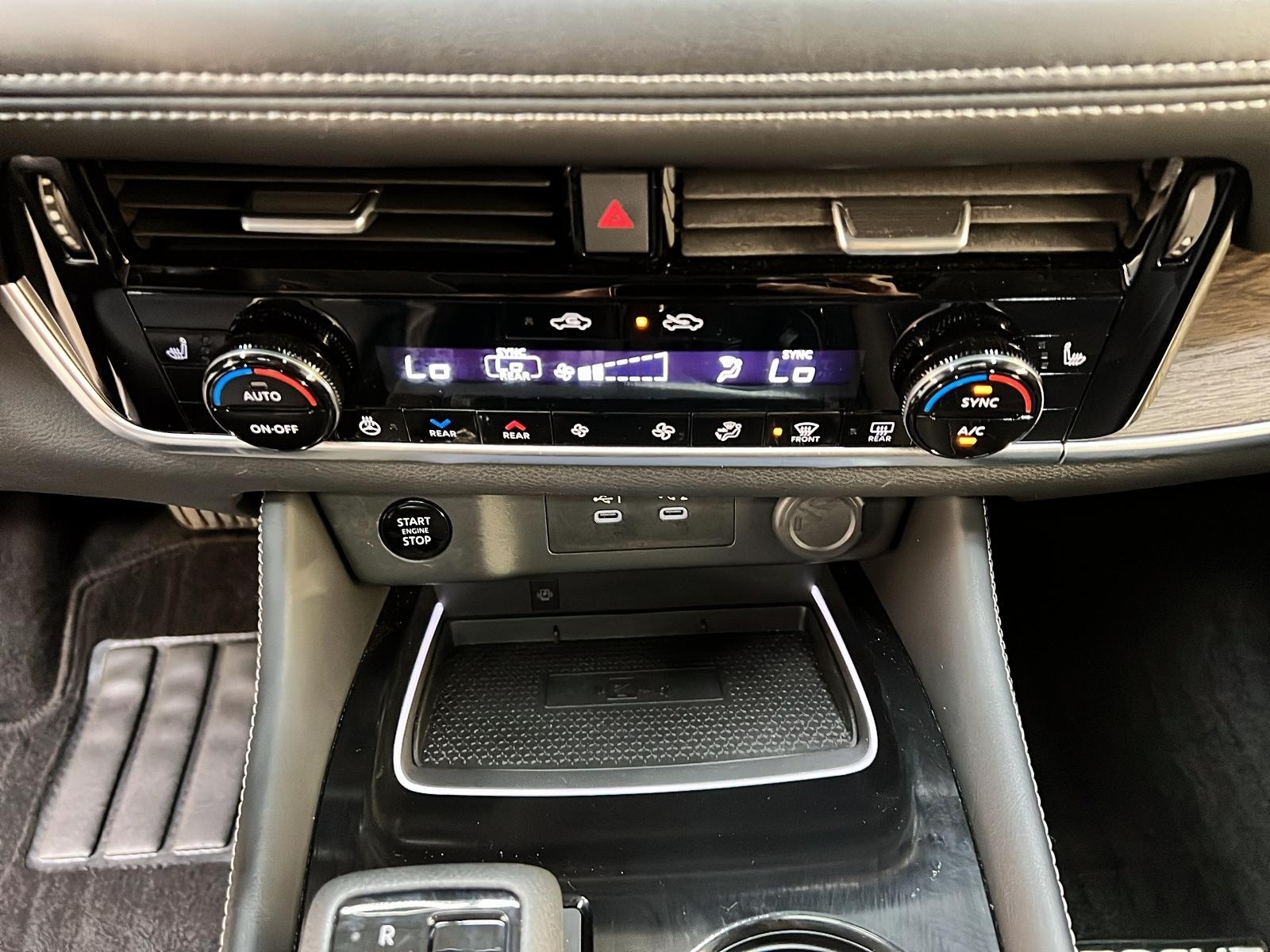Nissan Rogue PLATINUM CUIR TOIT PANO NAV 4RM 2024 - image #17