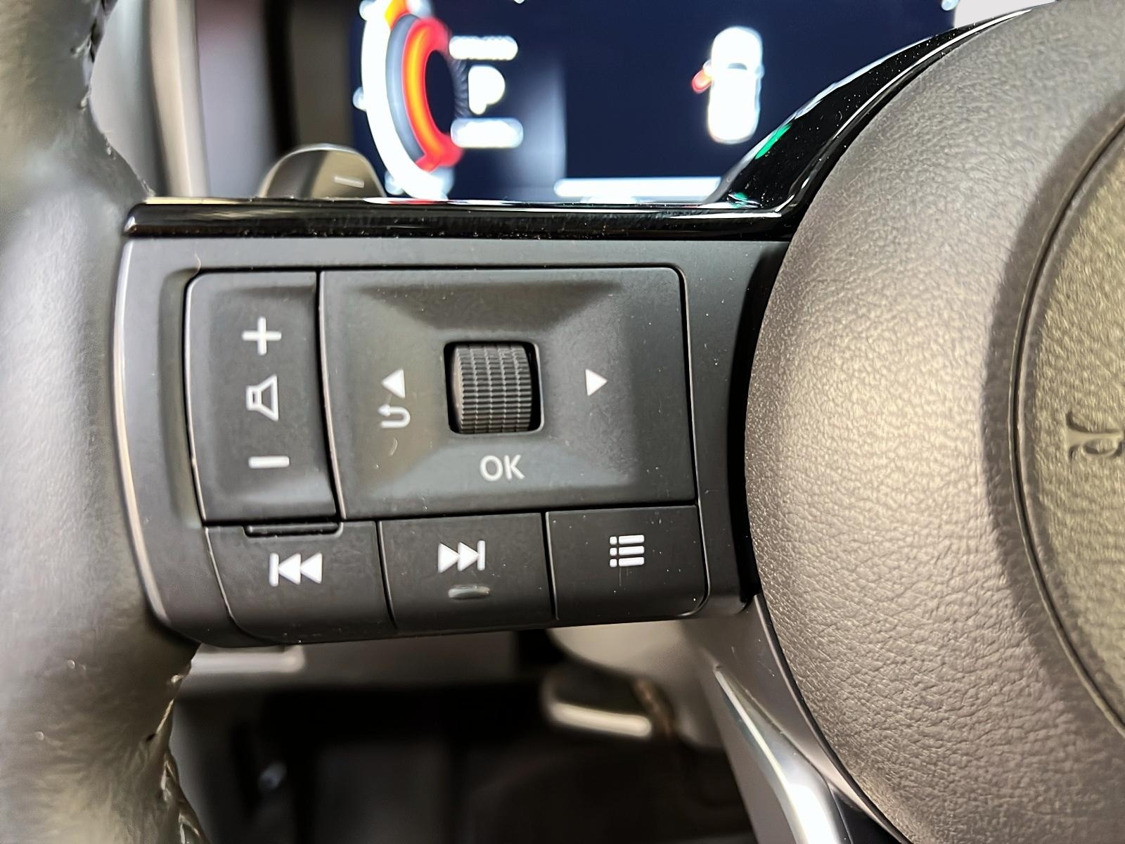 Nissan Rogue PLATINUM CUIR TOIT PANO NAV 4RM 2024 - image #23