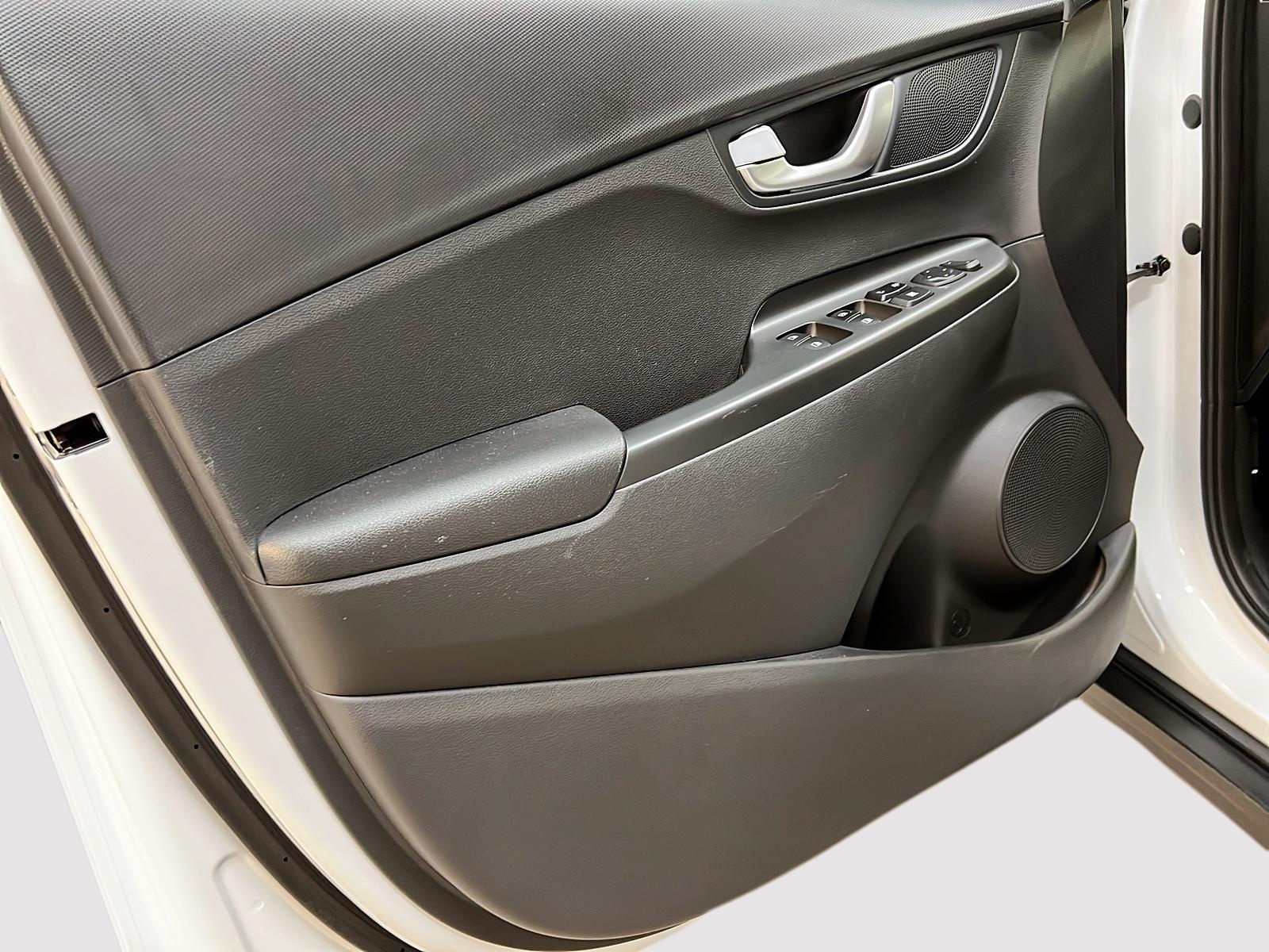 Hyundai Kona EV PREFERRED 2023 - image #23