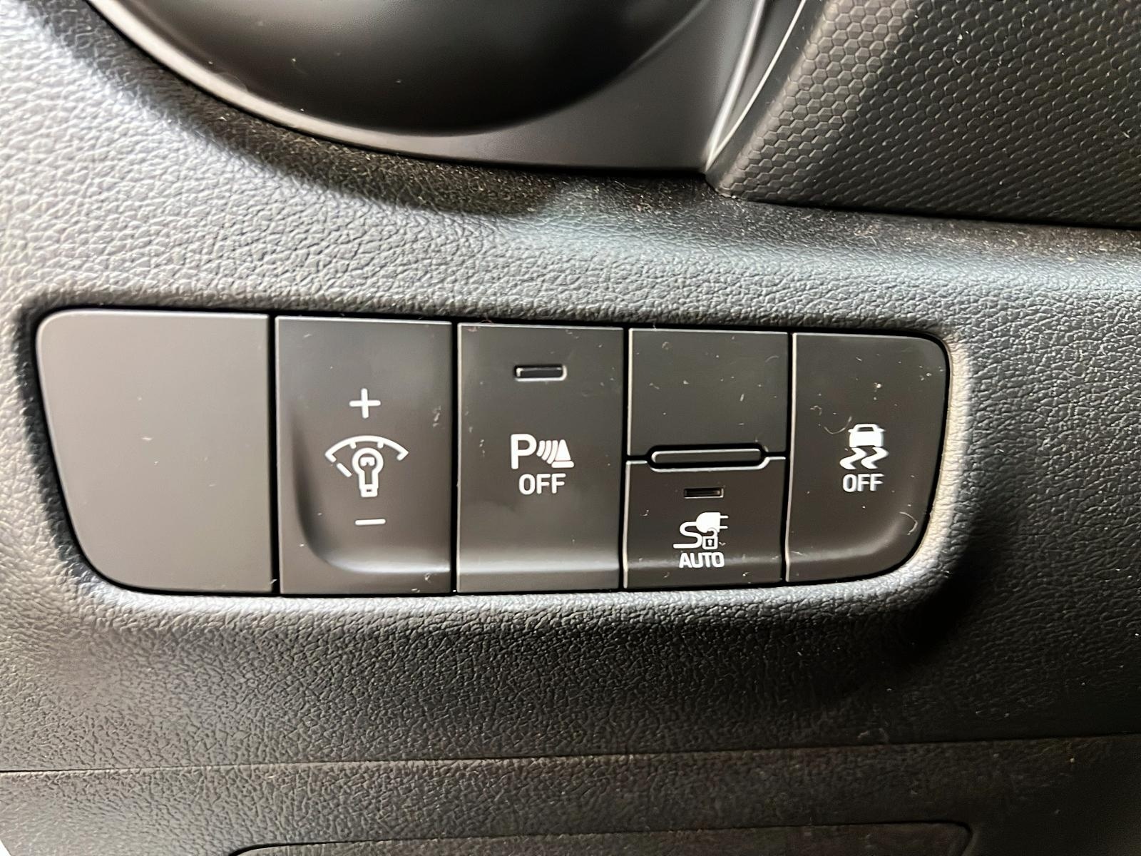 Hyundai Kona EV PREFERRED 2023 - image #21