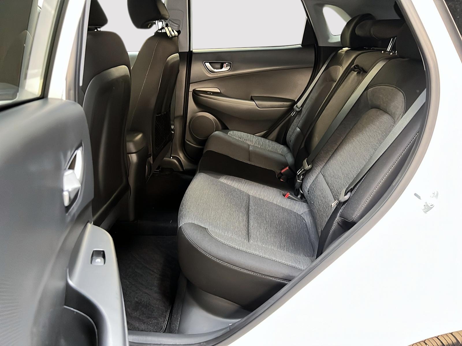 Hyundai Kona EV PREFERRED 2023 - image #9