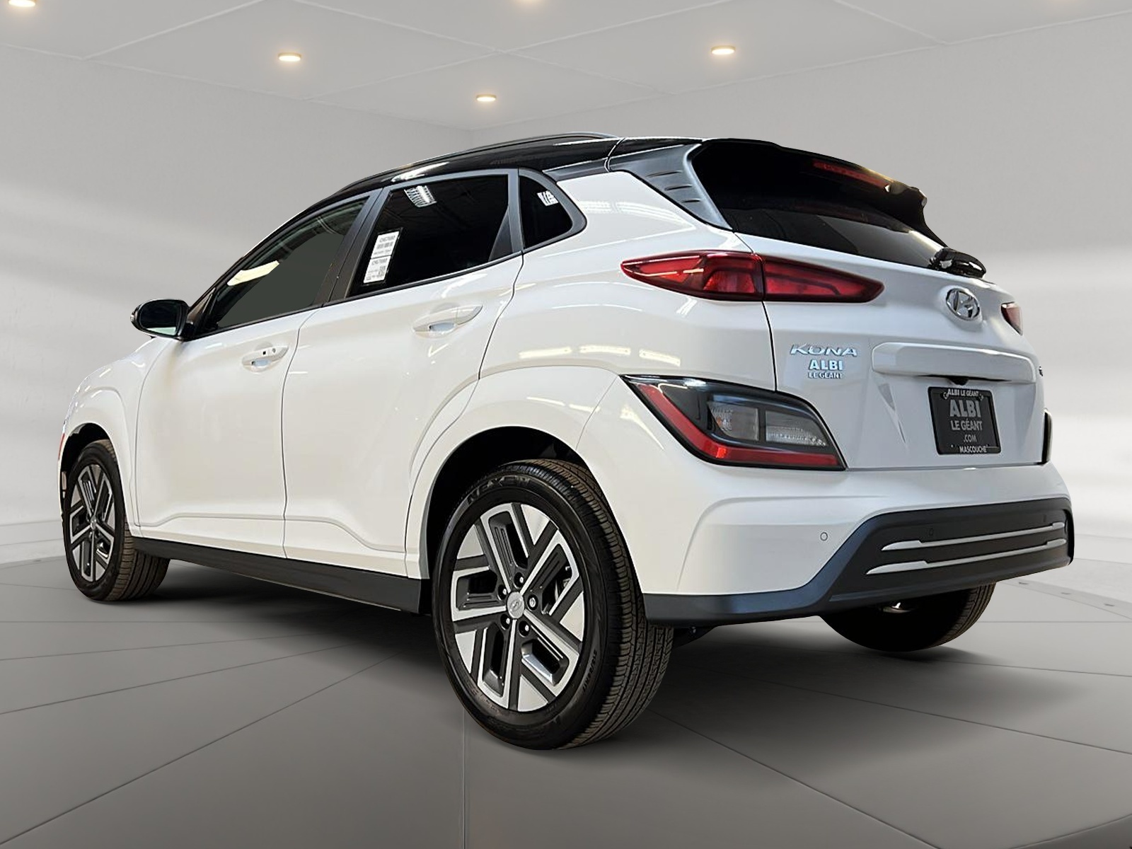 Hyundai Kona EV PREFERRED 2023 - image #6