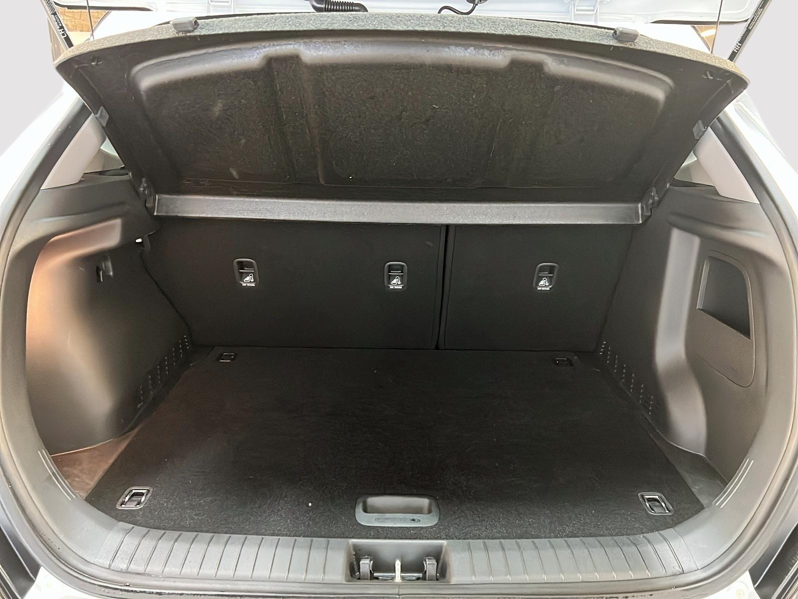 Hyundai Kona EV PREFERRED 2023 - image #12