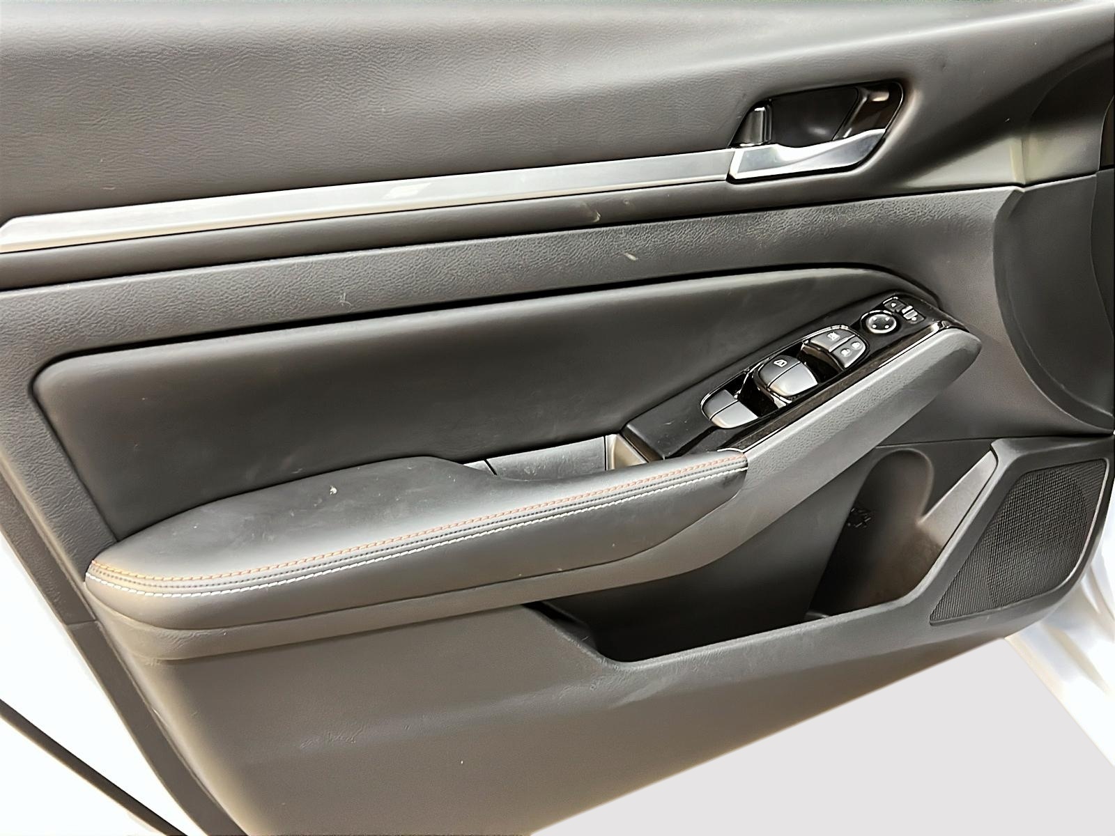 Nissan Altima SR PREMIUM CUIR TOIT NAV 4RM 2024 - image #24