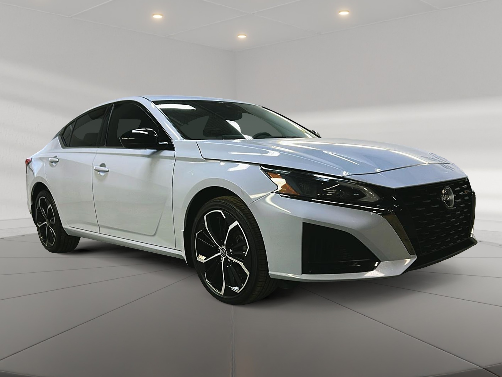 Nissan Altima SR PREMIUM CUIR TOIT NAV 4RM 2024 - image #3