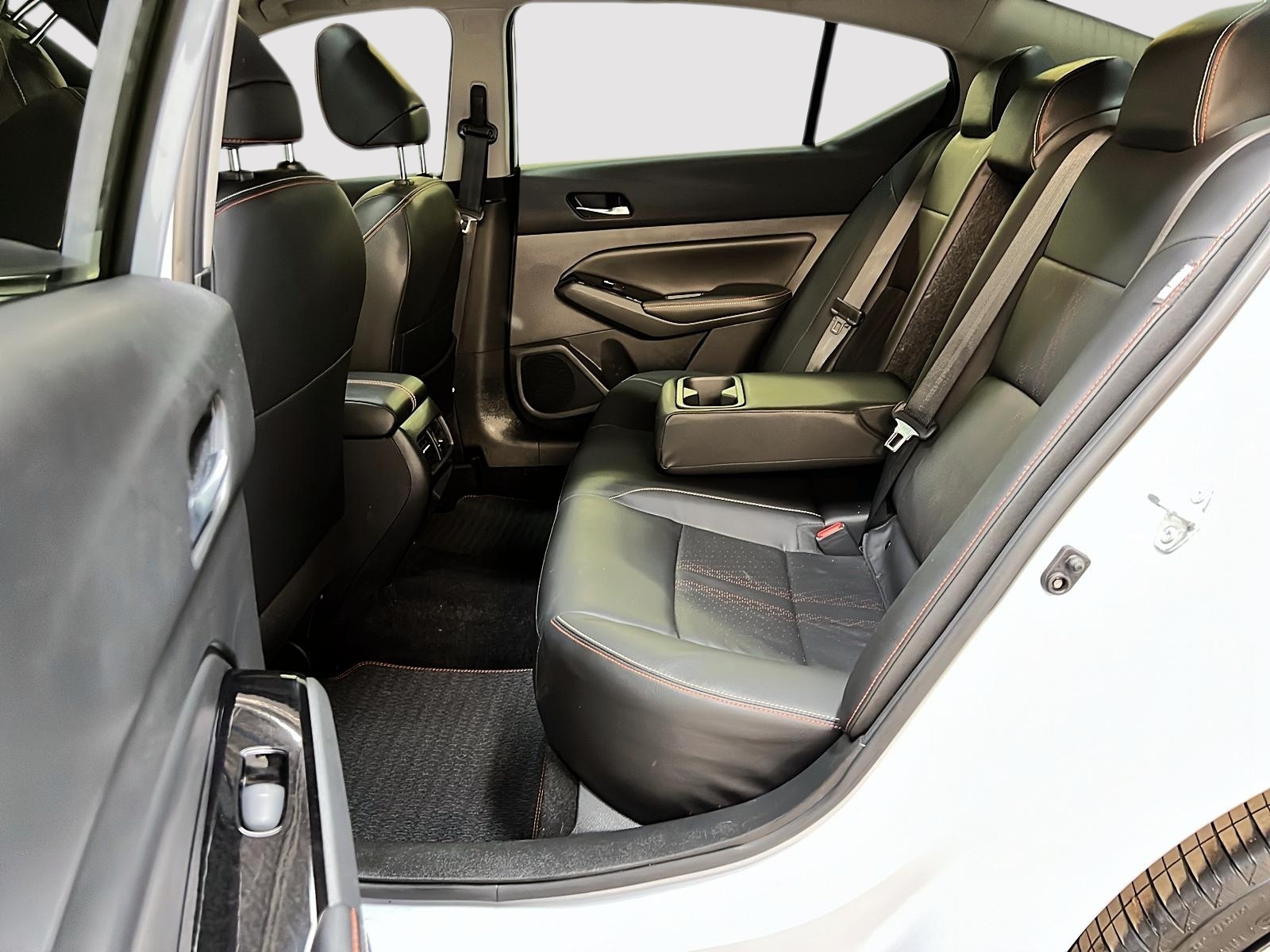 Nissan Altima SR PREMIUM CUIR TOIT NAV 4RM 2024 - image #9