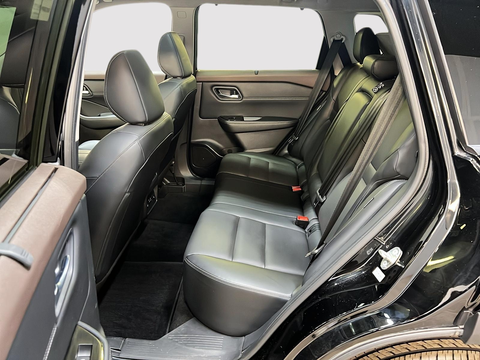 Nissan Rogue SV MIDNIGHT CUIR TOIT PANO 4RM 2023 - image #10