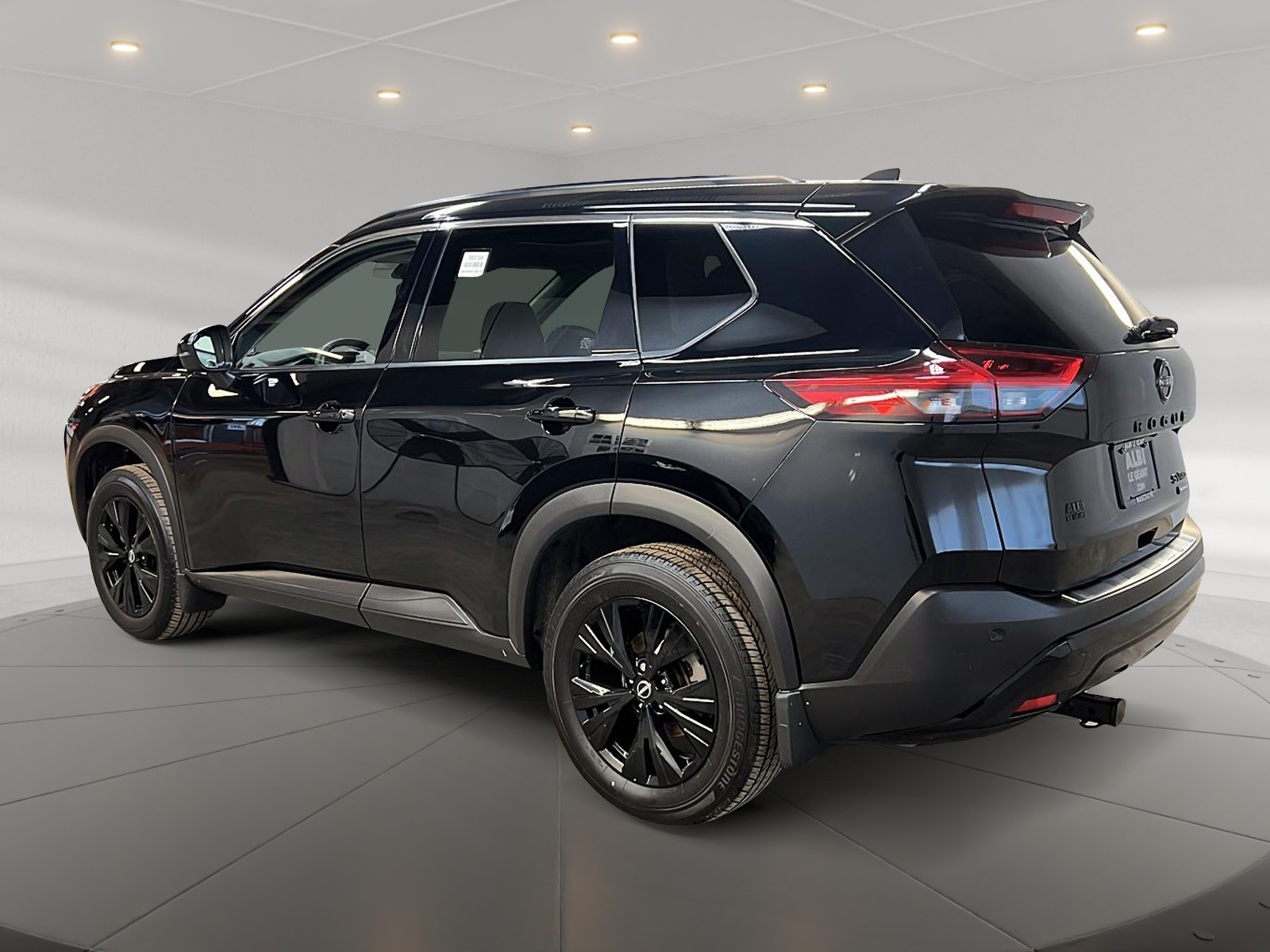 Nissan Rogue SV MIDNIGHT CUIR TOIT PANO 4RM 2023 - image #6