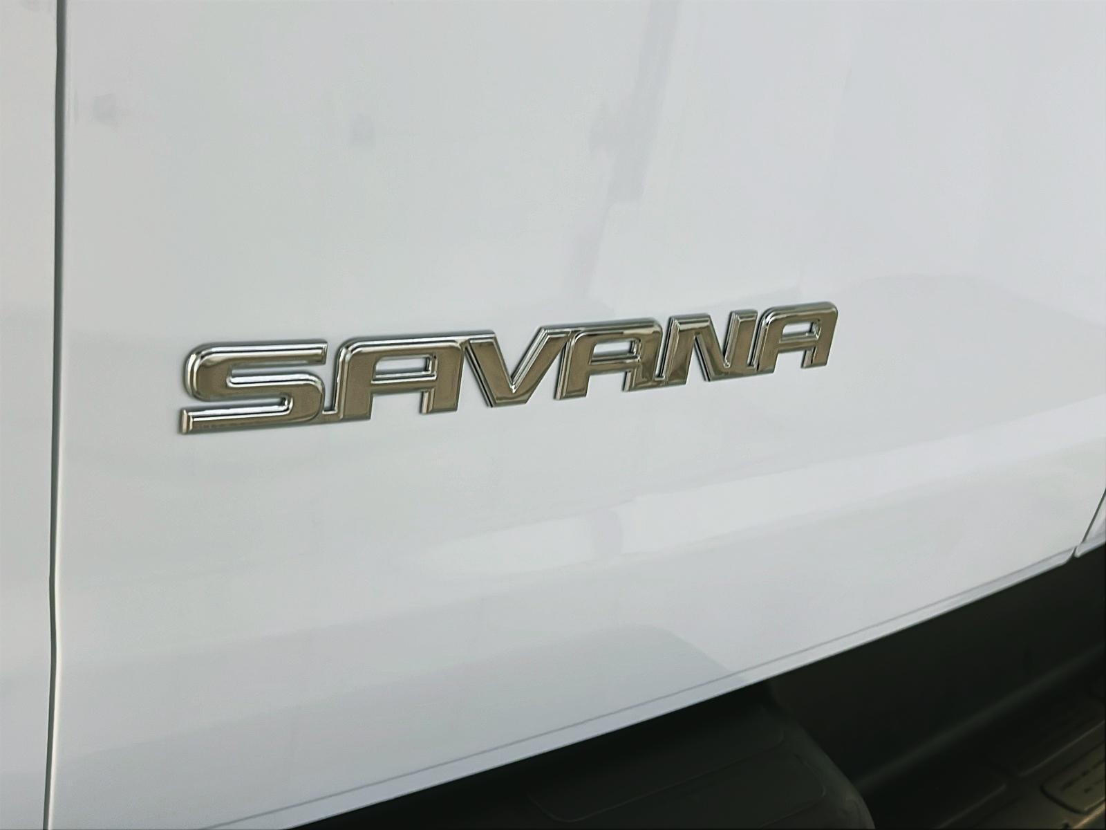 GMC Savana Cargo 2500 WT 155 2024 - image #16