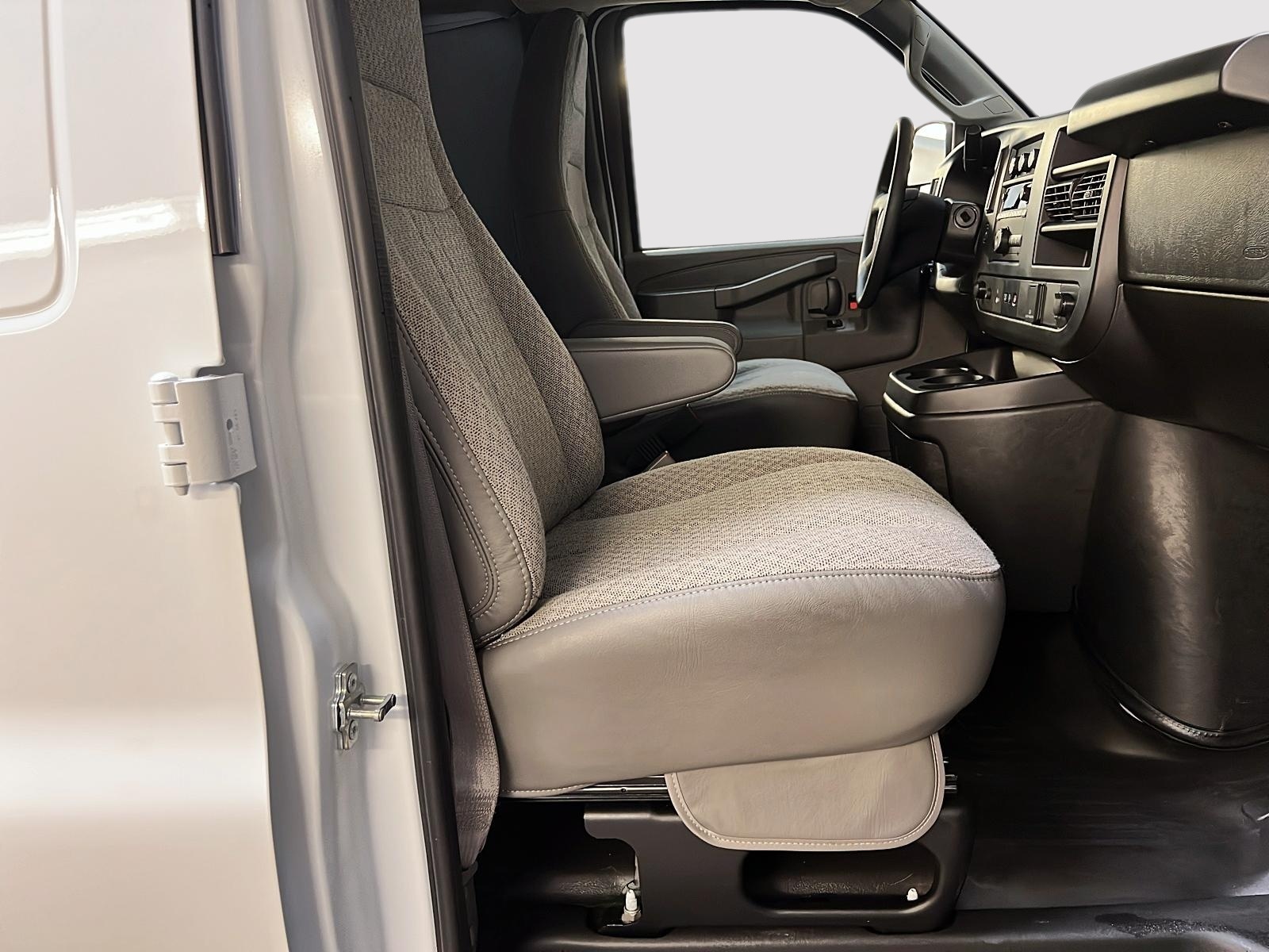 Chevrolet Express Cargo 2500 WT 155 2024 - image #8