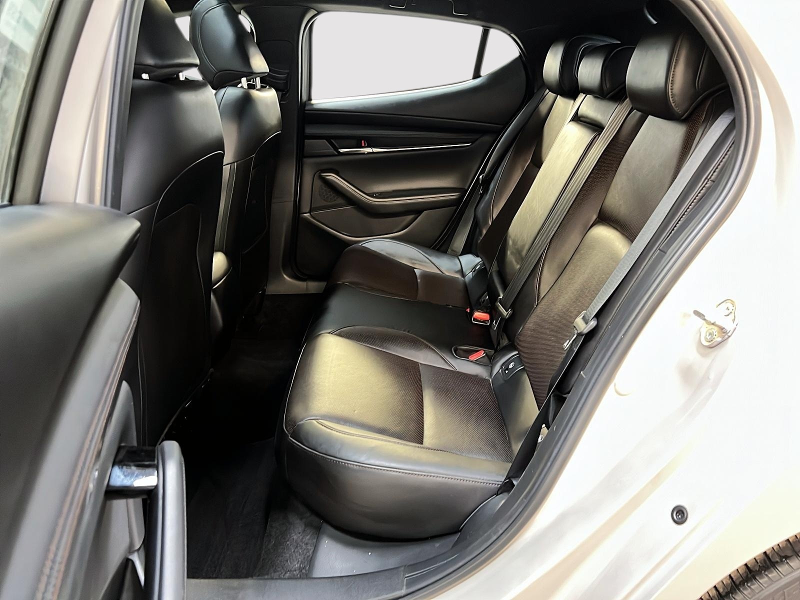 Mazda Mazda3 Sport GT CUIR TOIT NAV 4RM 2023 - image #9