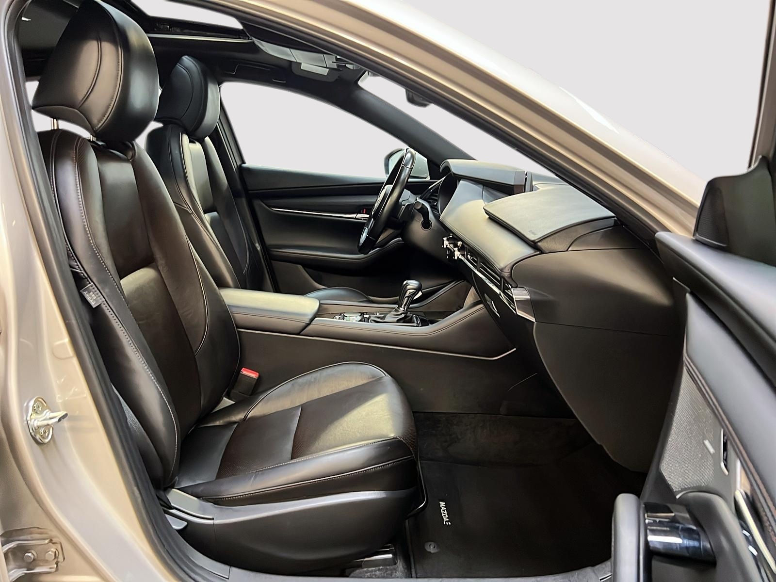 Mazda Mazda3 Sport GT CUIR TOIT NAV 4RM 2023 - image #8