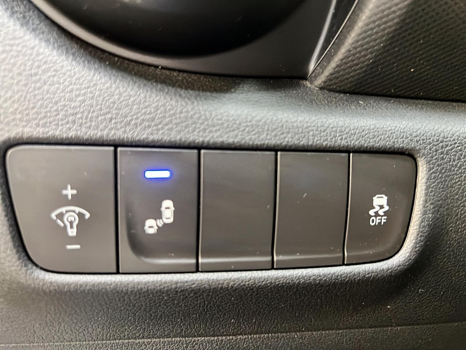 Hyundai Kona PREFERRED 4RM 2020 - image #20
