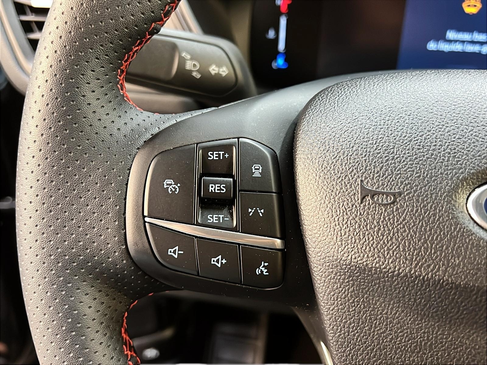 Ford Escape ST LINE TECH TOIT PANO NAV 4RM 2024 - image #22