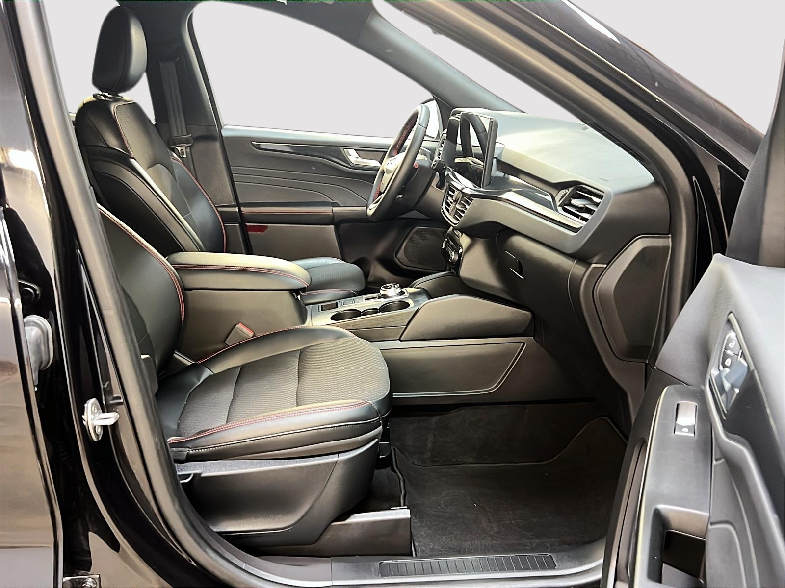 Ford Escape ST LINE TECH TOIT PANO NAV 4RM 2024 - image #8