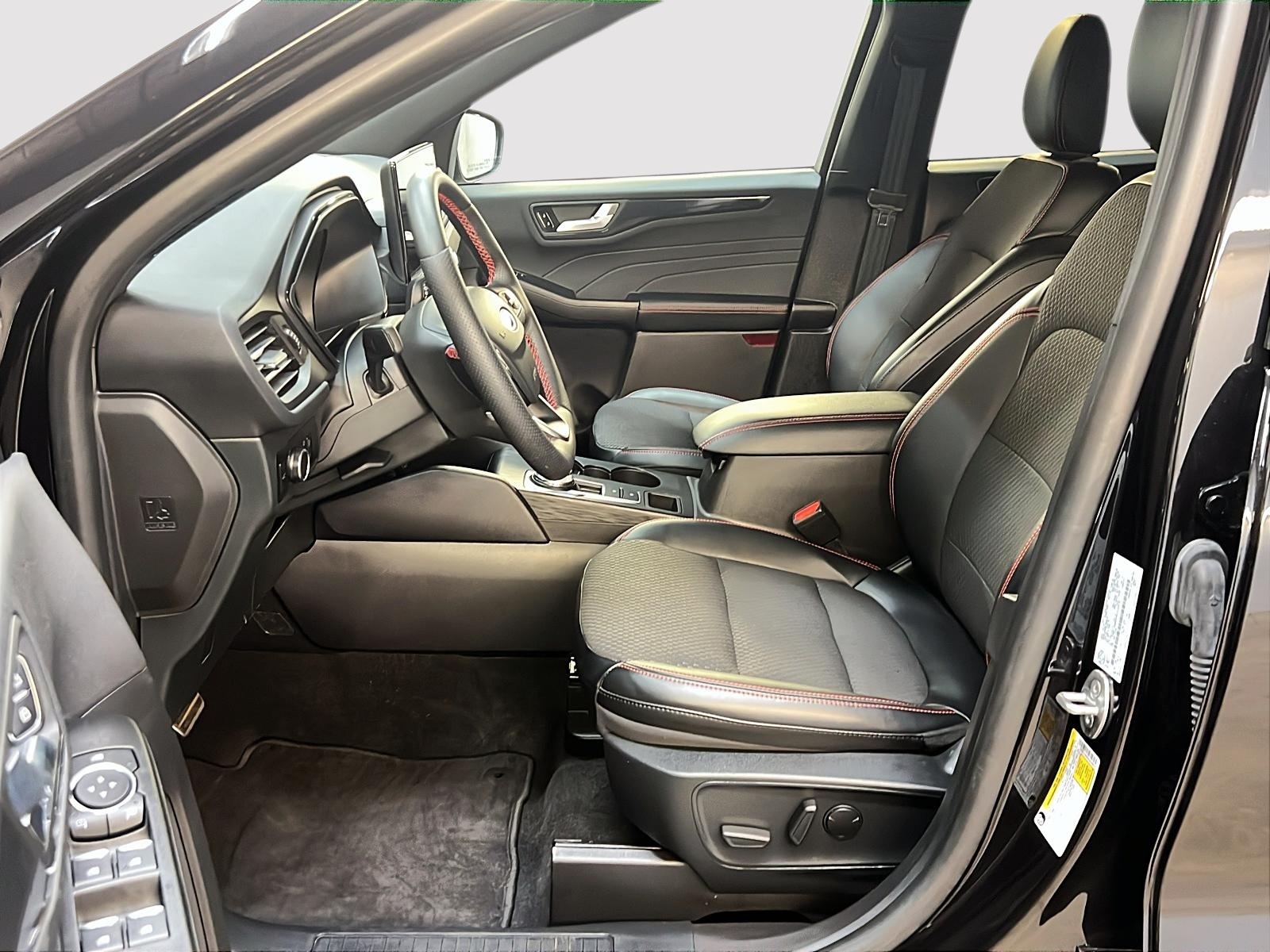 Ford Escape ST LINE TECH TOIT PANO NAV 4RM 2024 - image #7