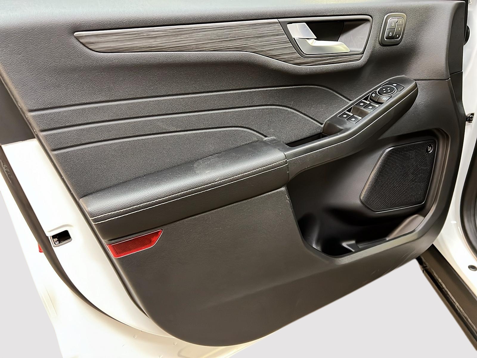 Ford Escape PLUG IN CUIR VAV 2024 - image #24